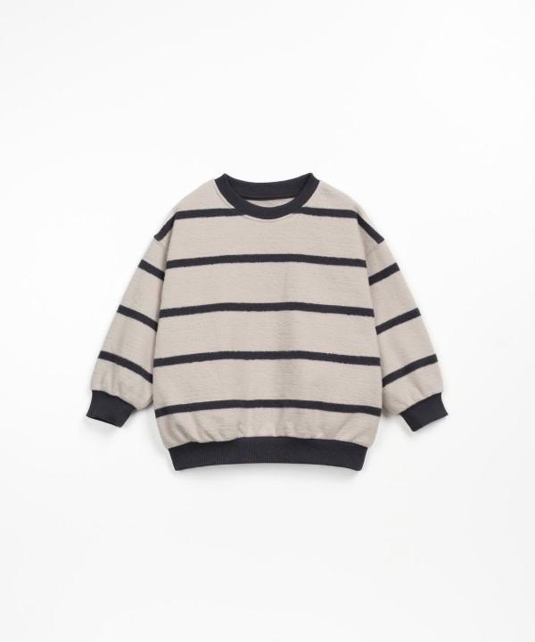 Sweat � rayures en maille et avec des poignets ajust�s