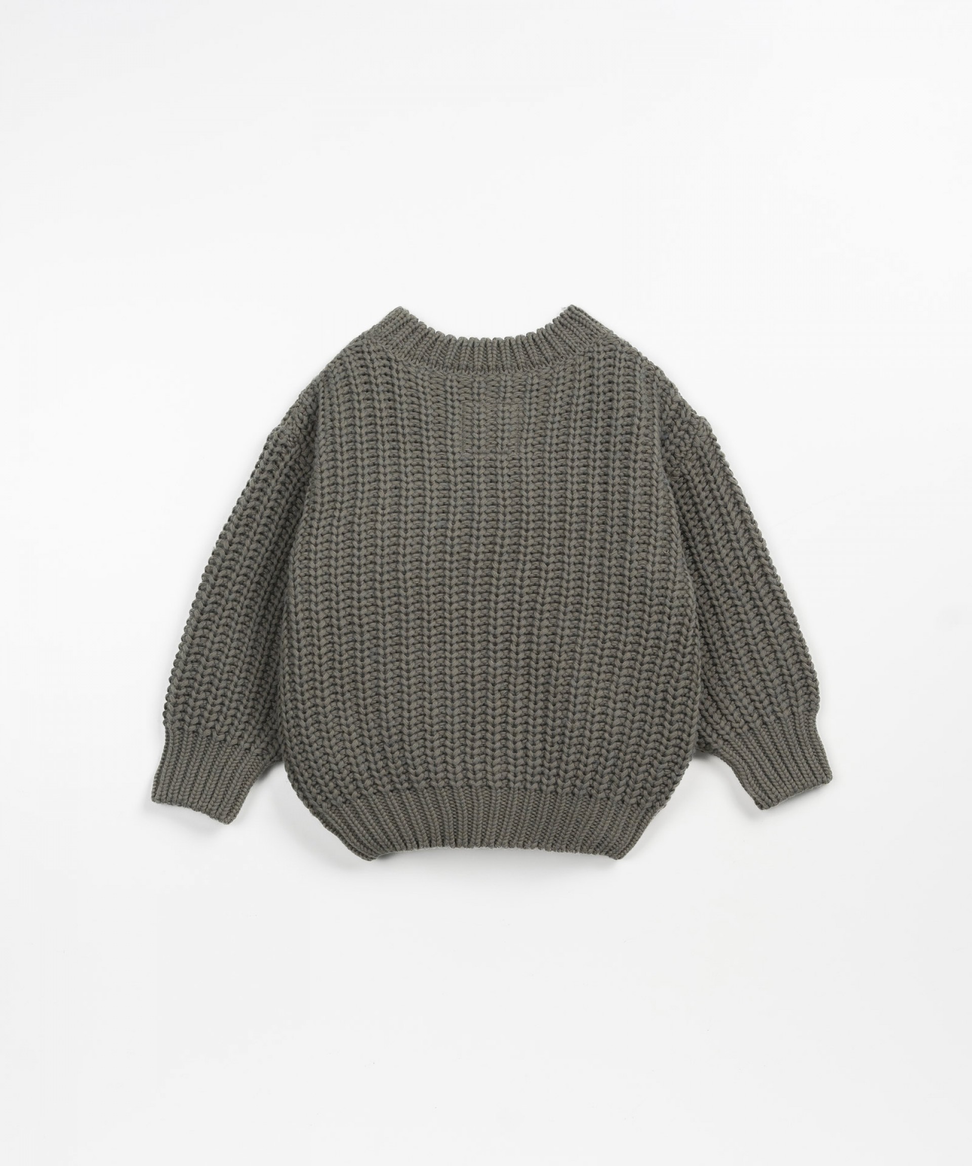 Knitted sweater | Wooden Memories