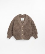 Cardigan en tricot avec ouverture par des boutons en coco | Wooden Memories