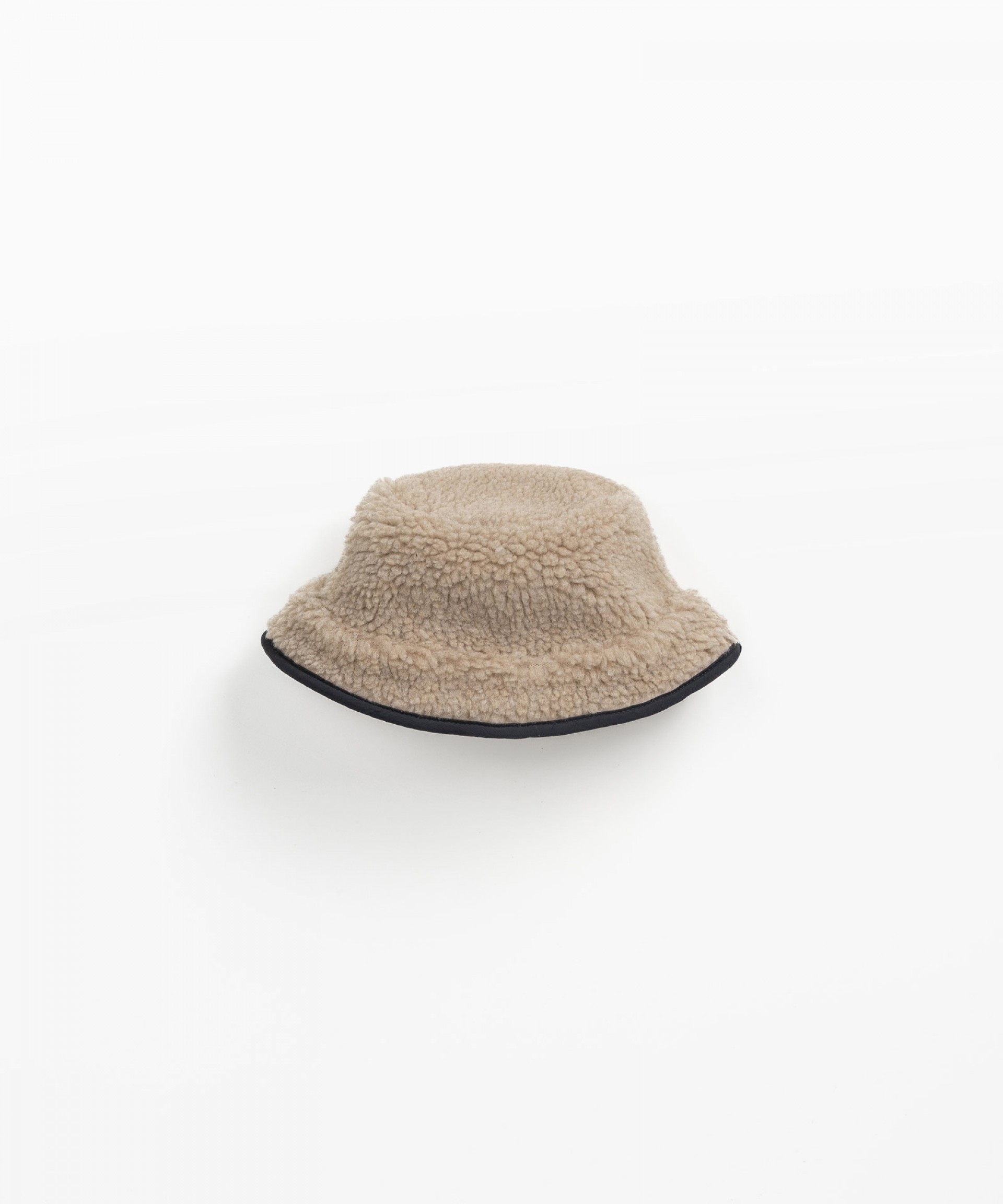 Plush hat with brim | Wooden Memories