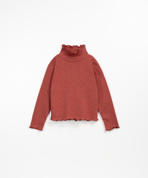 Camiseta con cuello medio alto