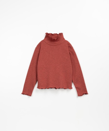 T-shirt com meia gola