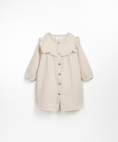 Vestido de tela con botones de coco