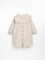 Vestido de tela con botones de coco