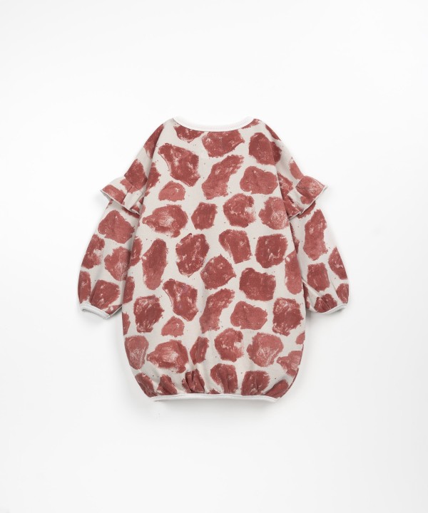 Vestido con estampado de manchas de jirafa