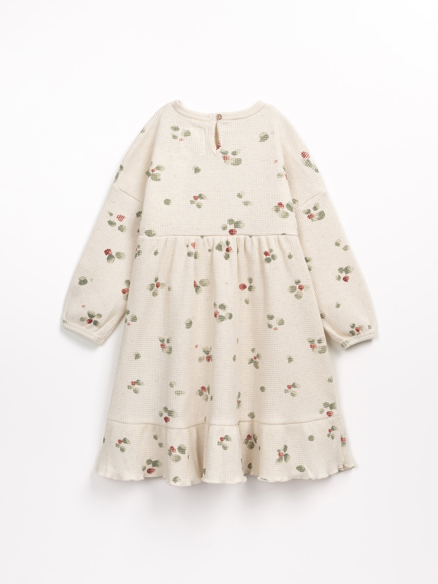 Vestido con volante en el bajo