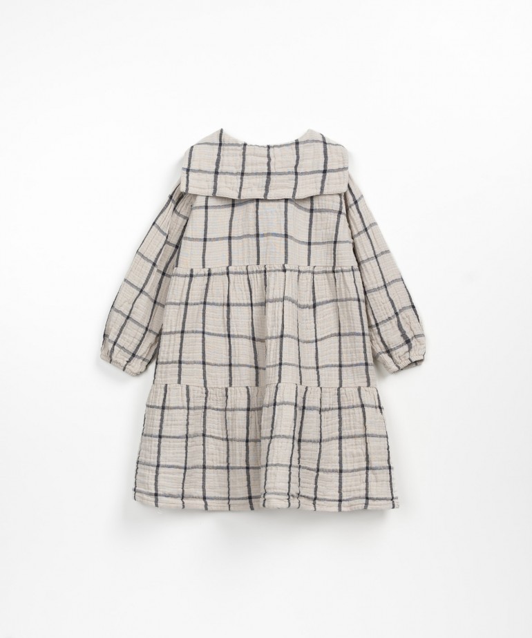 Woven dress with checkered pattern