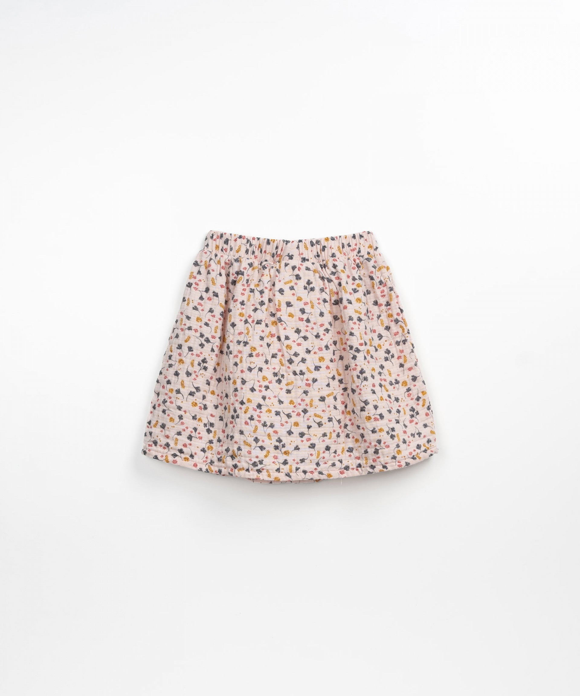 Skirt with decorative coconut buttons | Wooden Memories