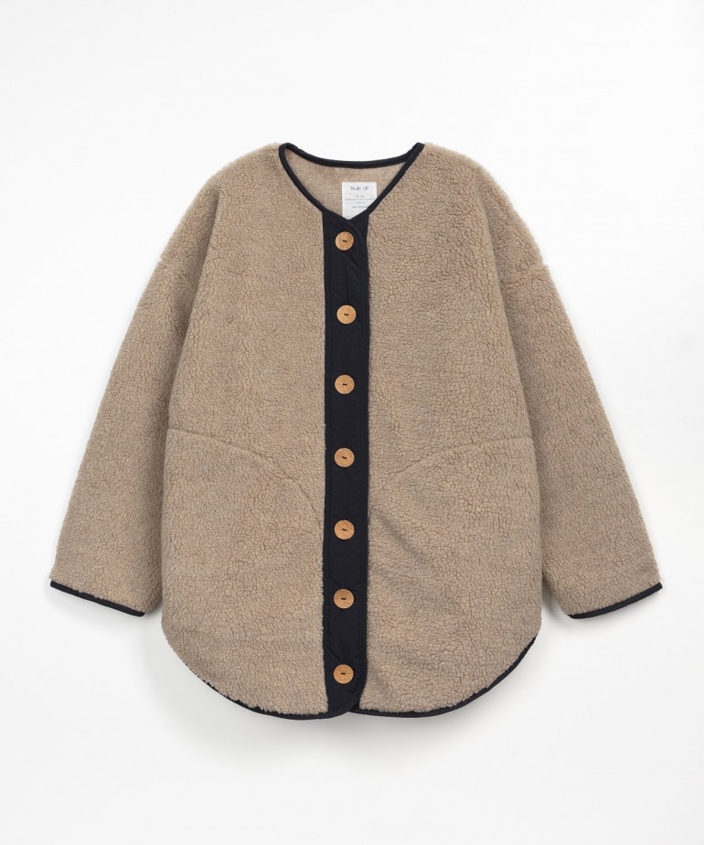 Plush jacket with coconut buttons