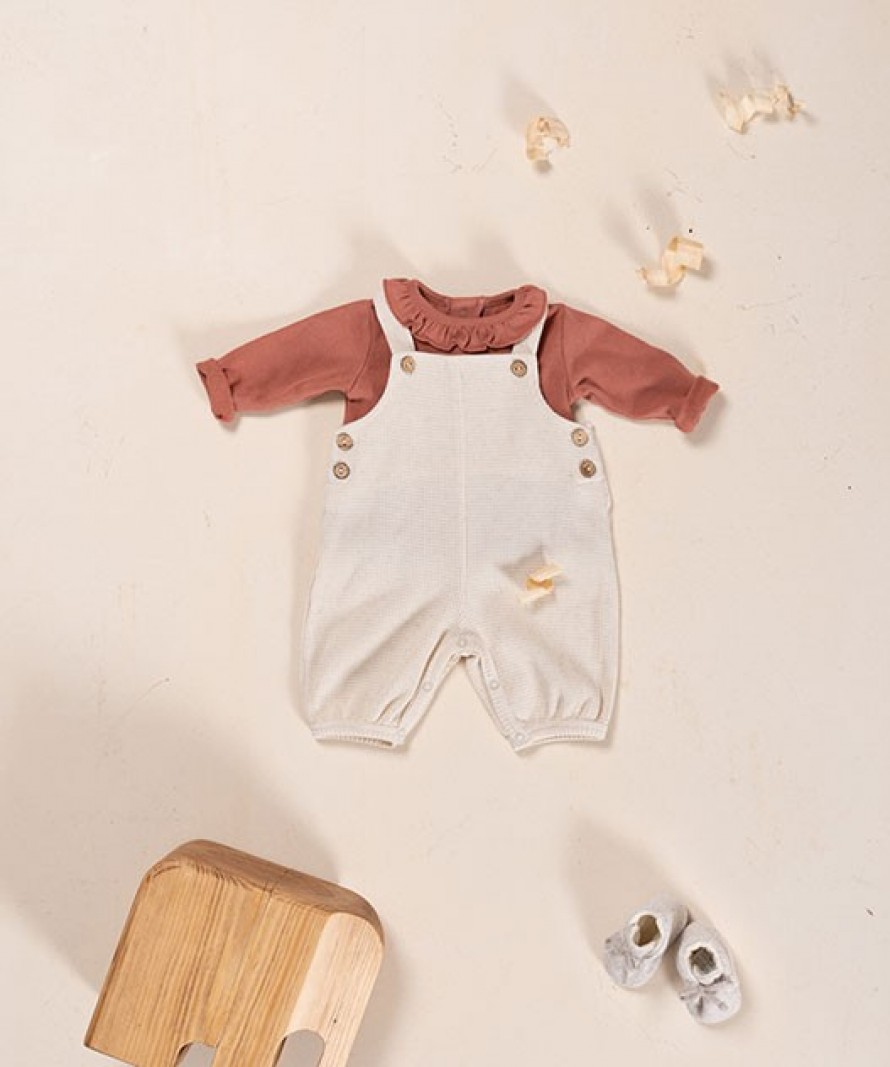 Mono con punto texturizado con fibras naturales