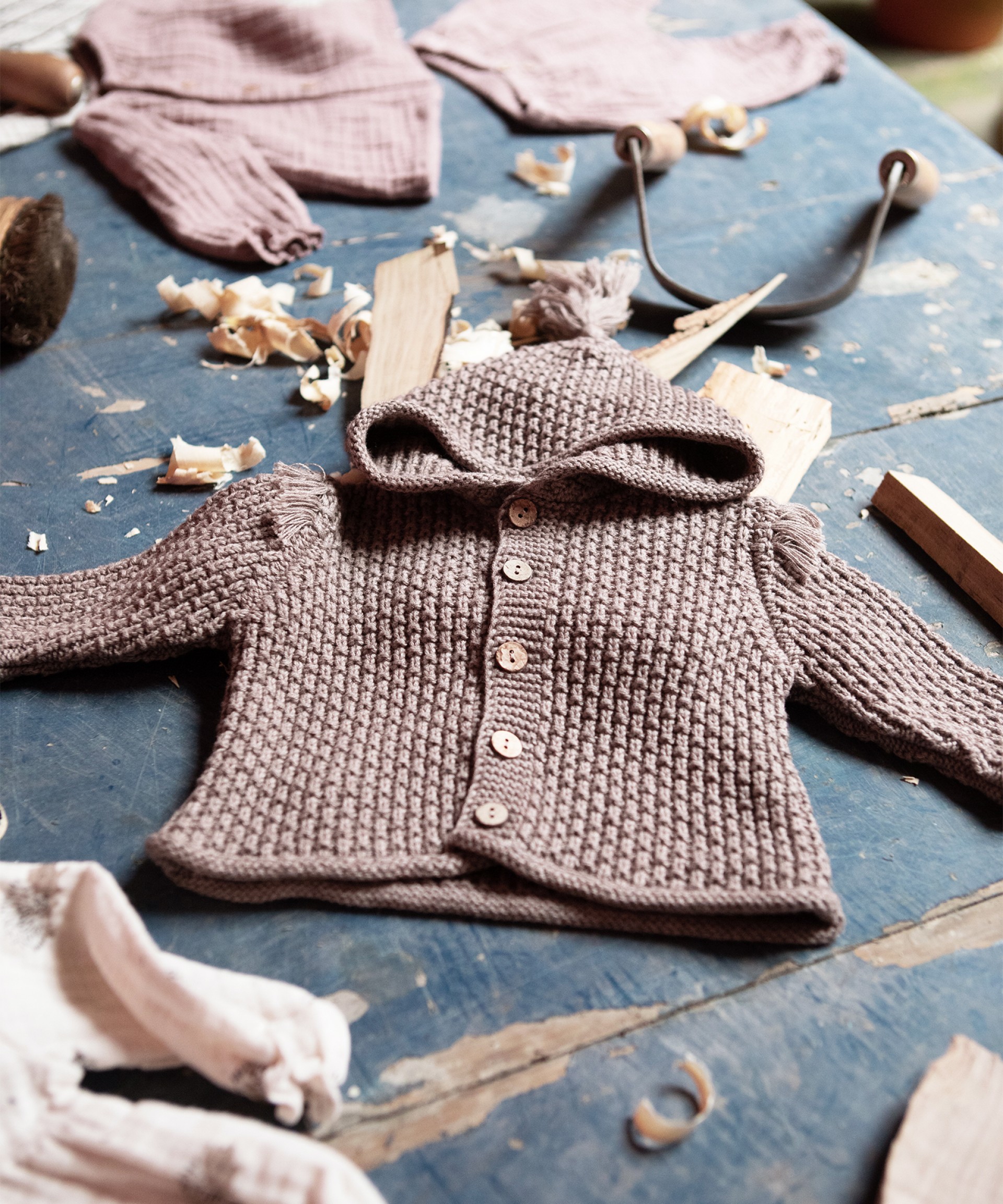 Cardigan en tricot  capuche  | Wooden Memories