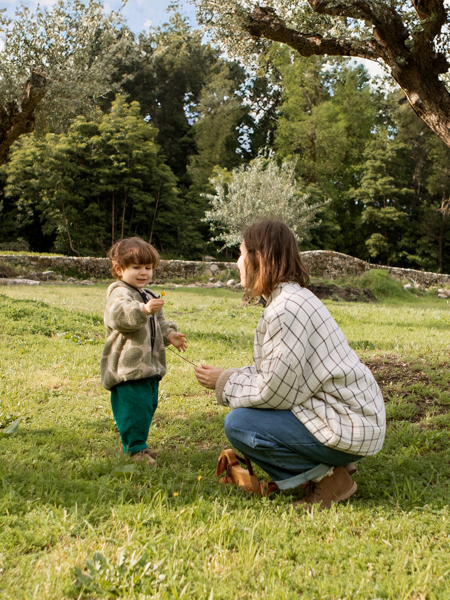Chaqueta de pelo con capucha