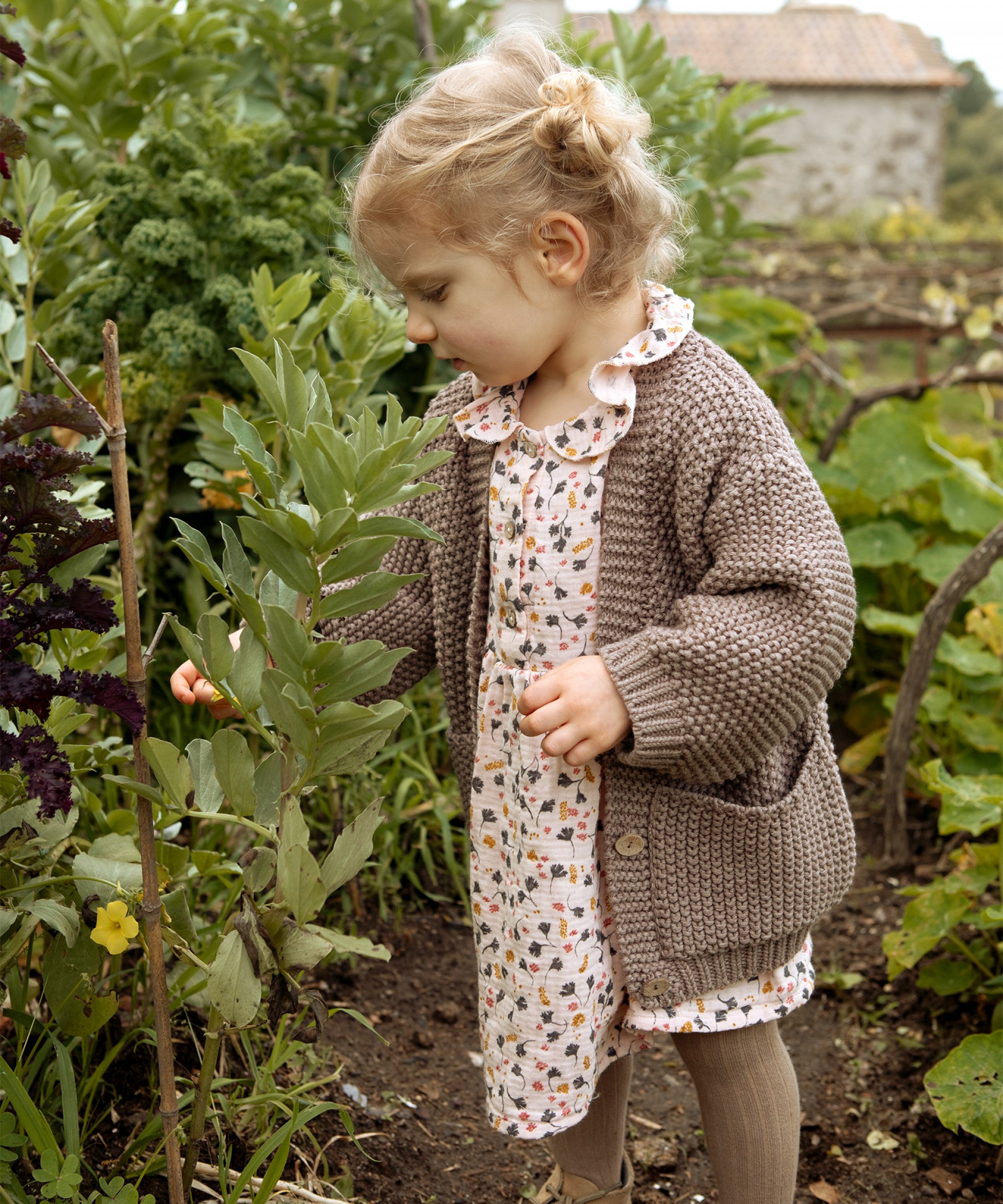 Chaqueta tejida con botones de coco | Wooden Memories