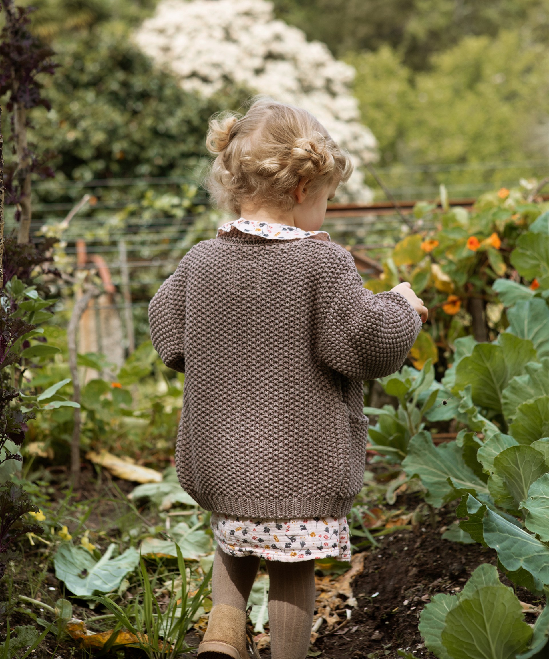 Chaqueta tejida con botones de coco | Wooden Memories