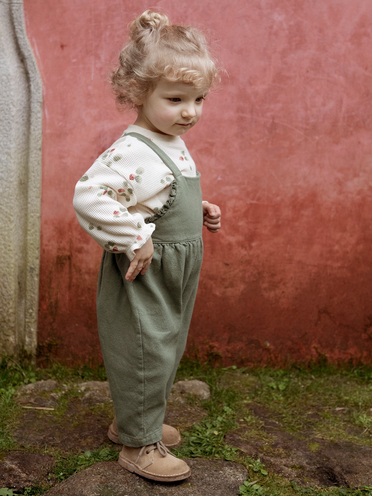 Salopette avec élastique au dos