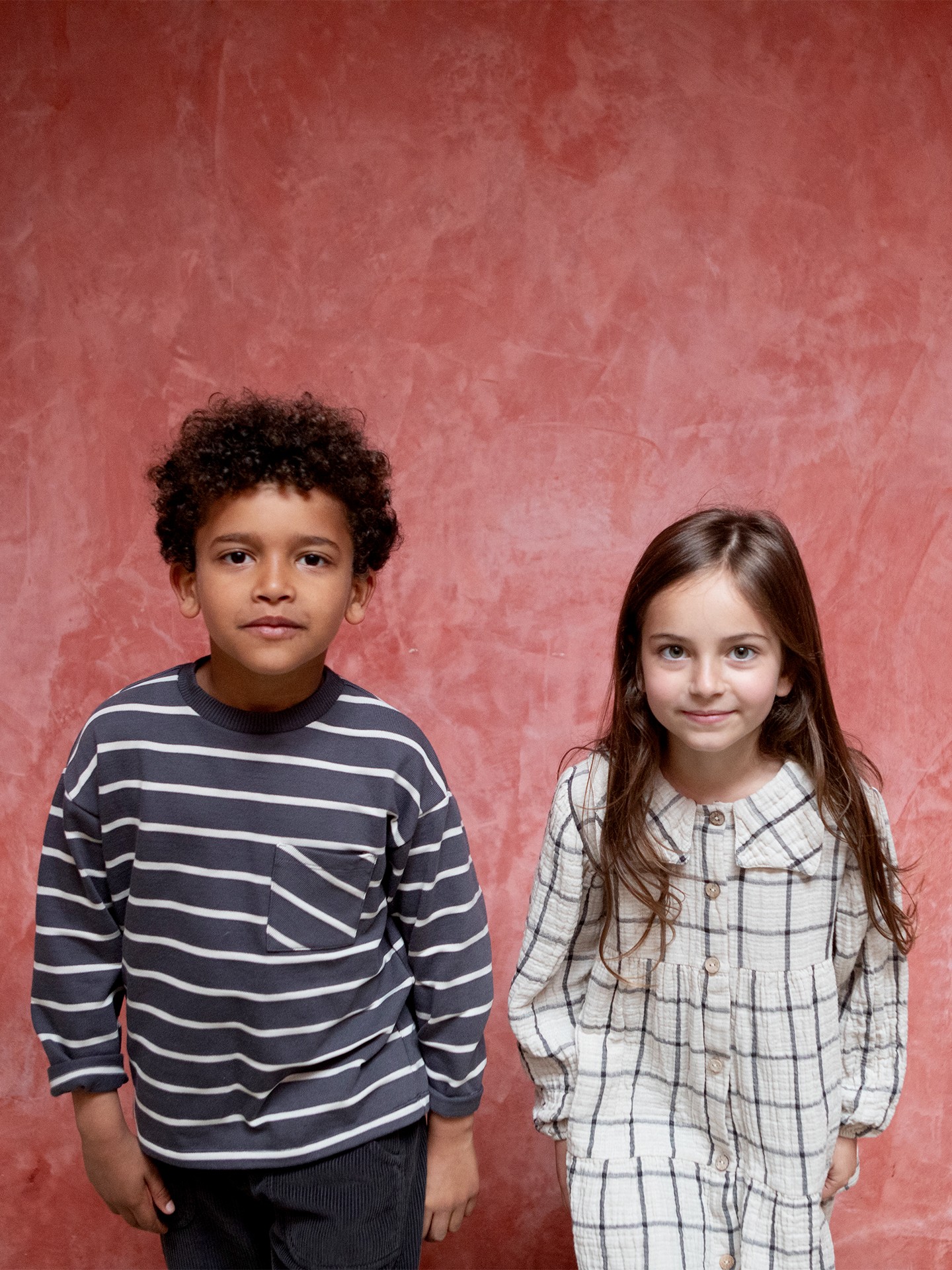 T-shirt à rayures avec une poche sur la poitrine