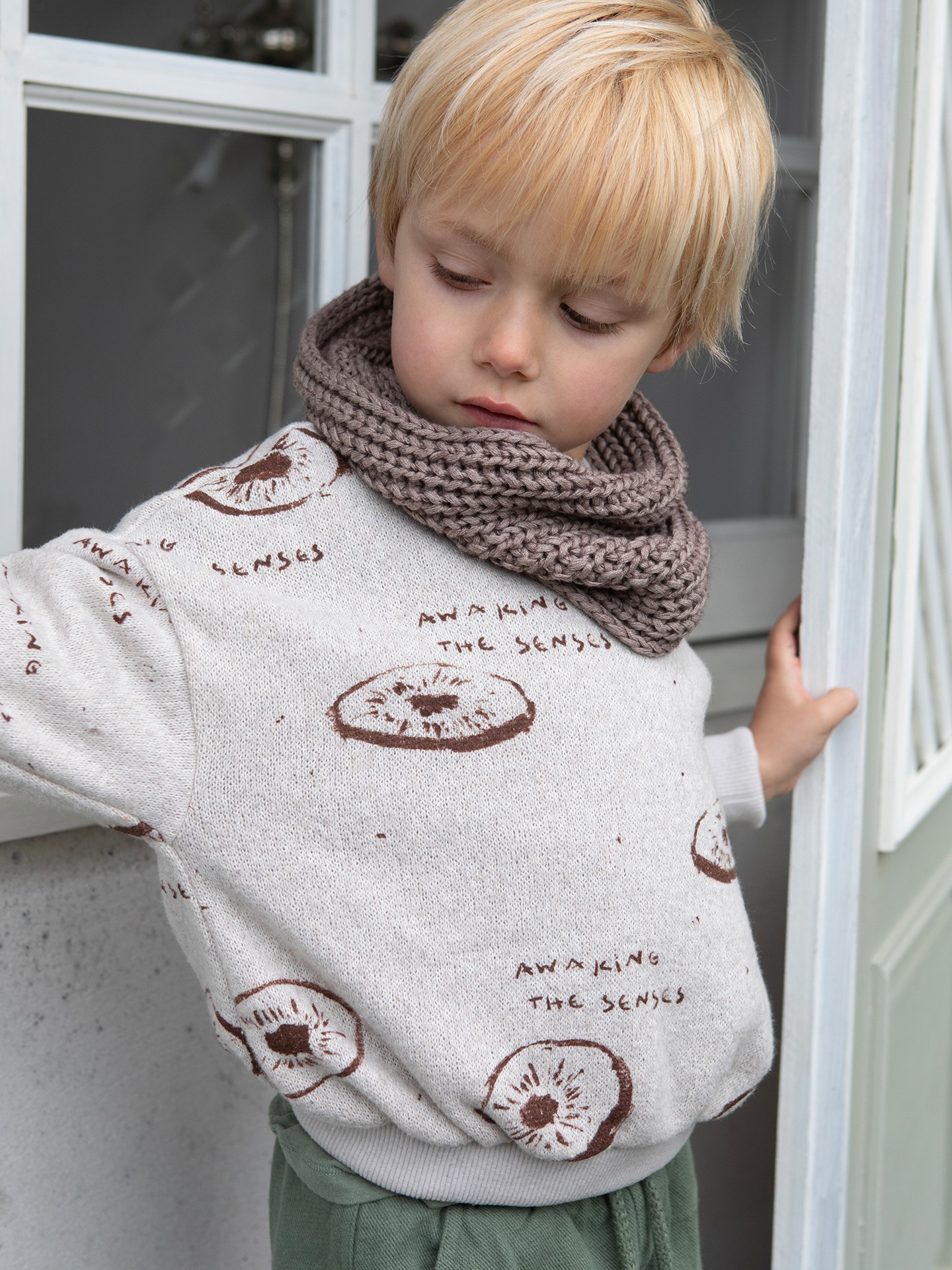 Jersey de punto con estampado de kiwi