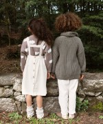 Cardigan en tricot avec ouverture par des boutons en coco | Wooden Memories