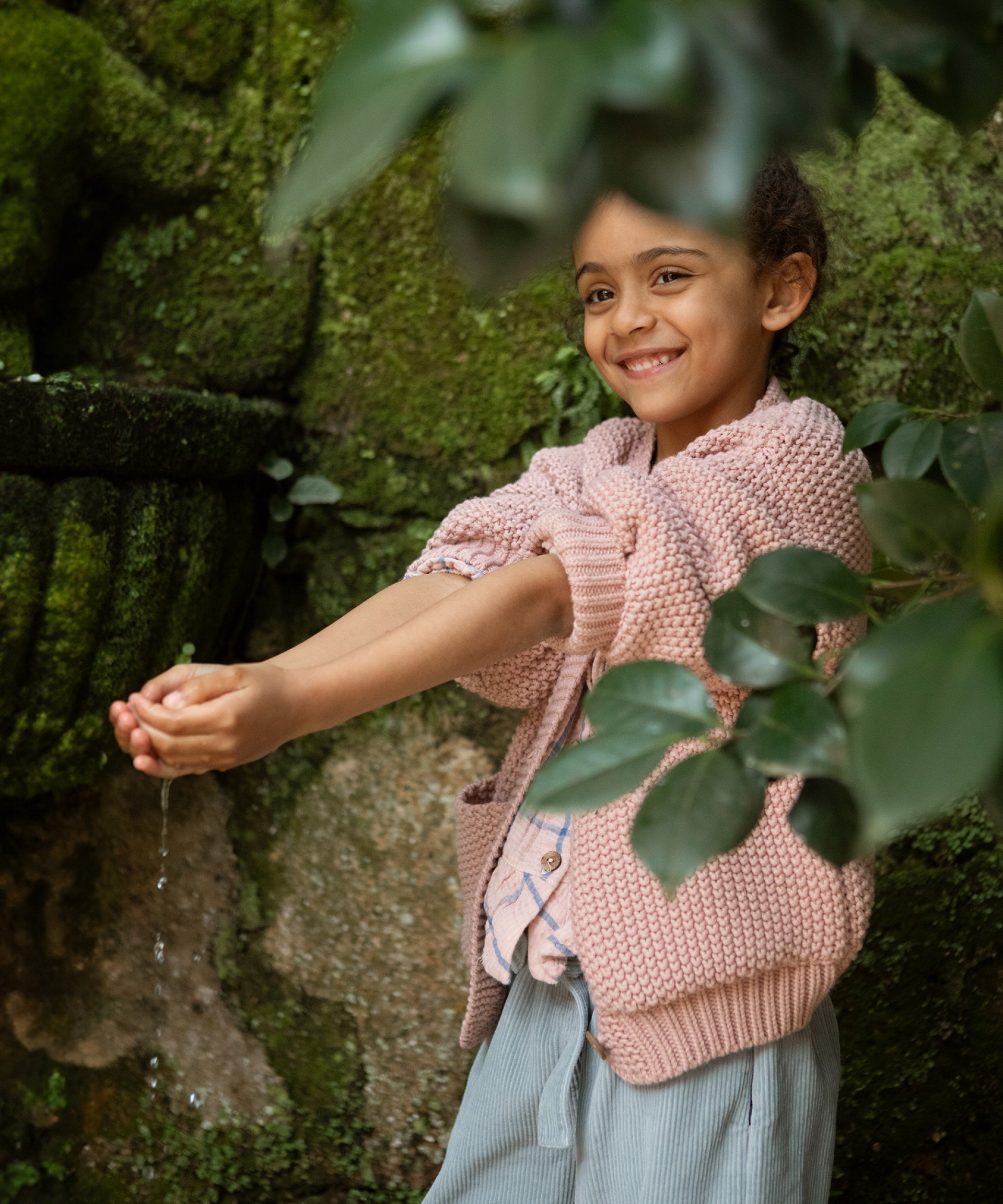 Cardigan en maille tricote avec un col en V | Wooden Memories