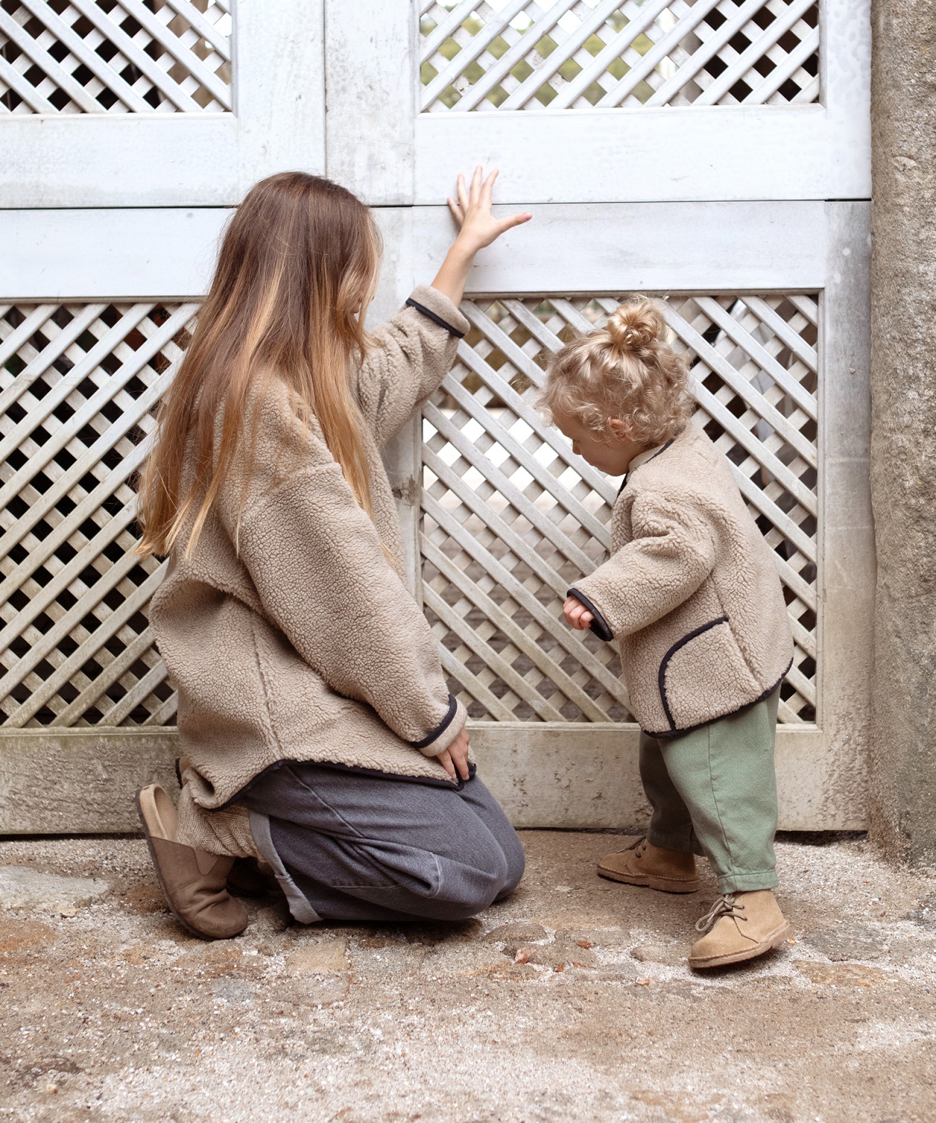 Cardigan en fourrure avec des poches | Wooden Memories