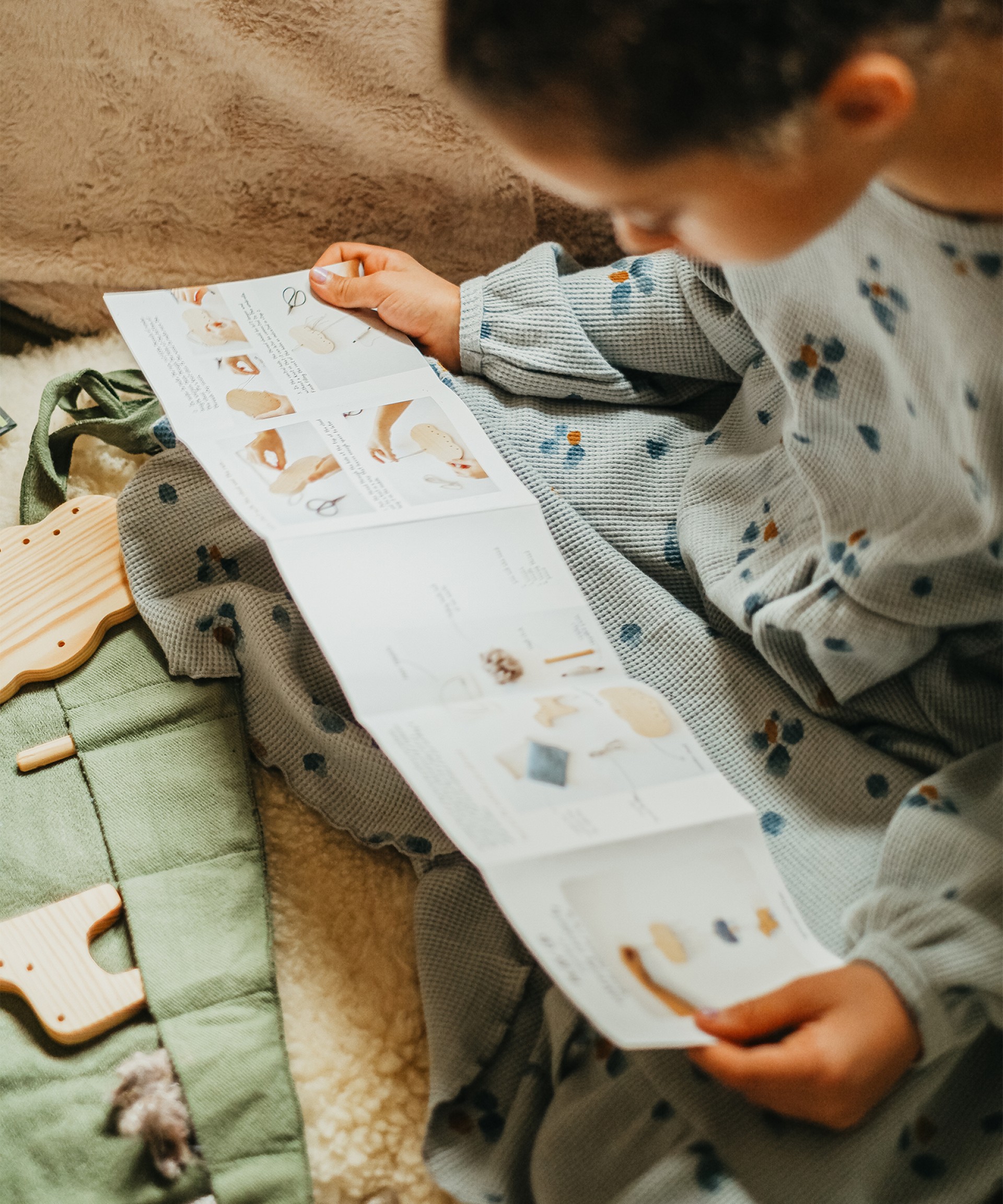 Take your little horse out of the rain | Wooden Memories