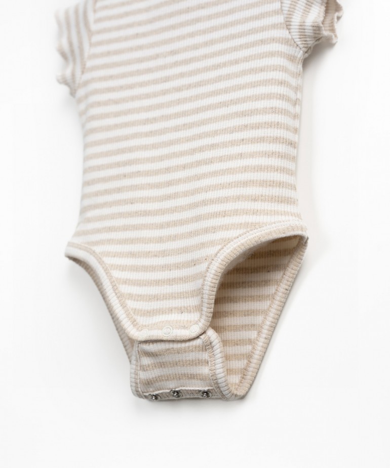 Body de manga corta con estampado de rayas