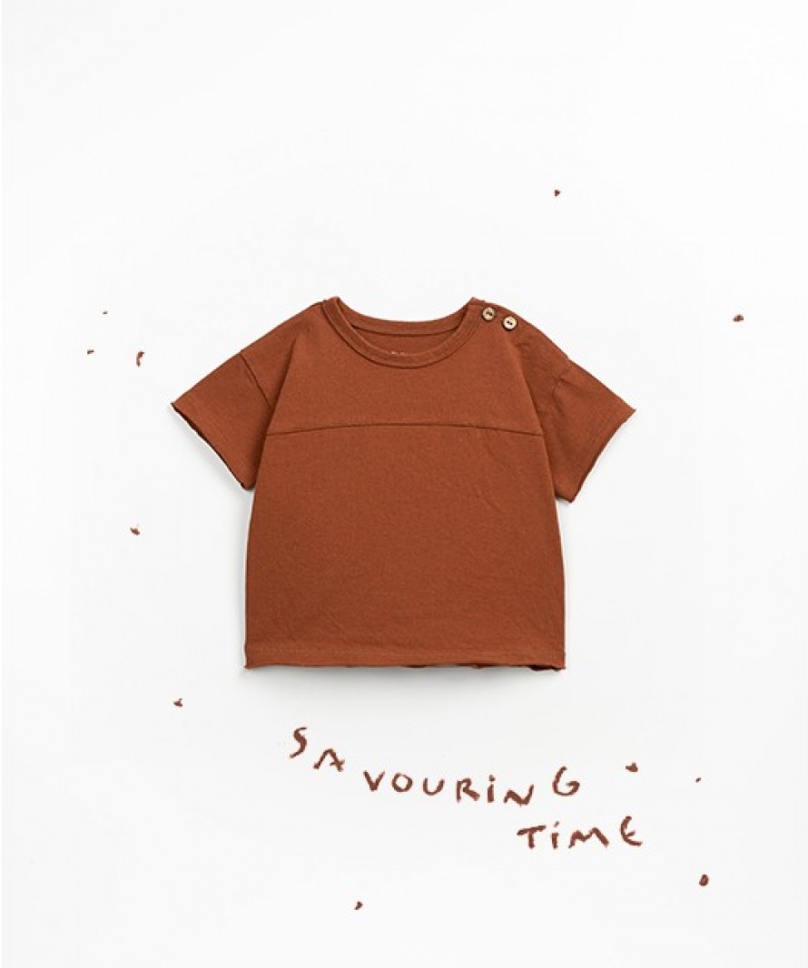 T-shirt de algodo orgnico e algodo reciclado