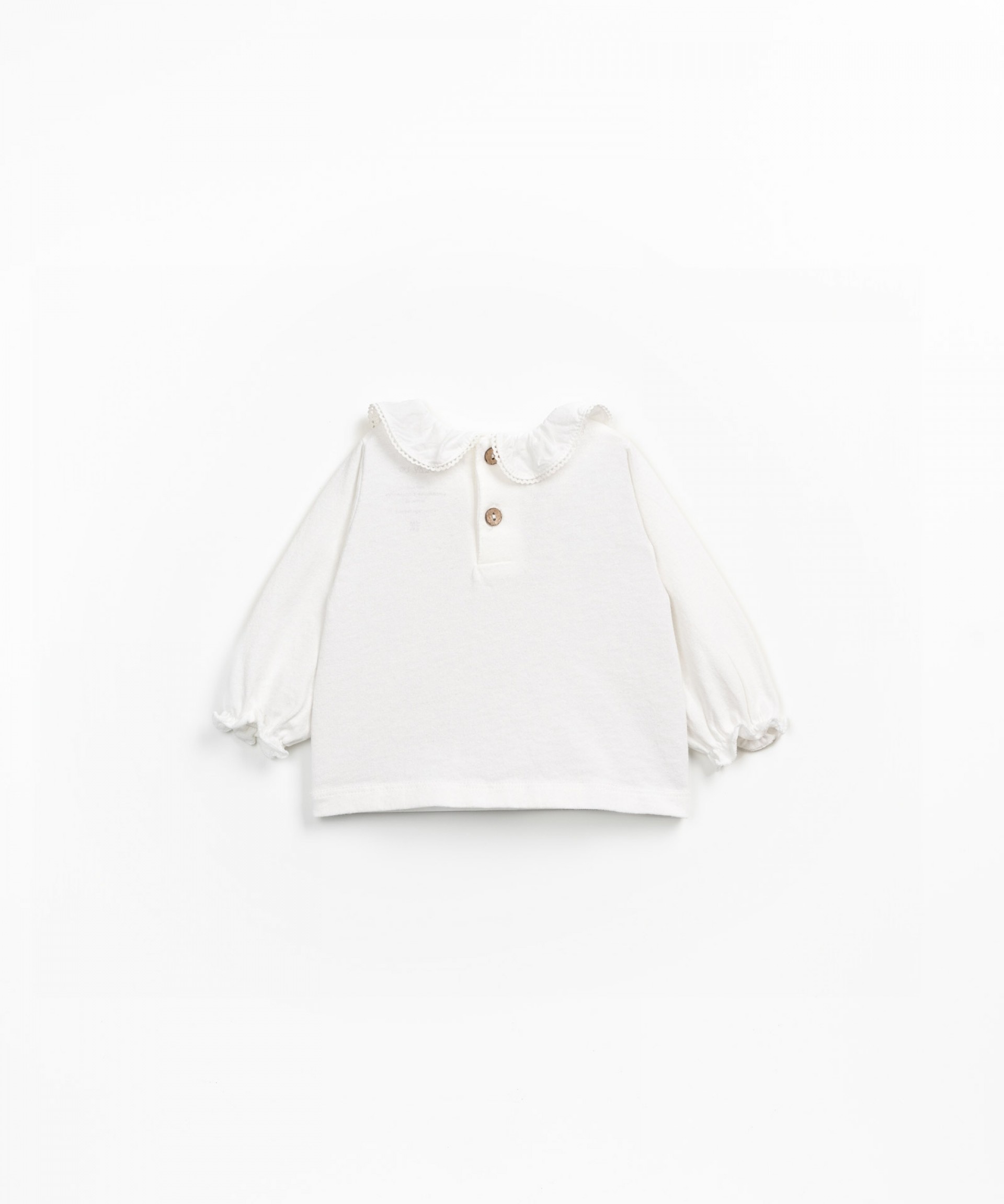 Knit sweater with collar detail