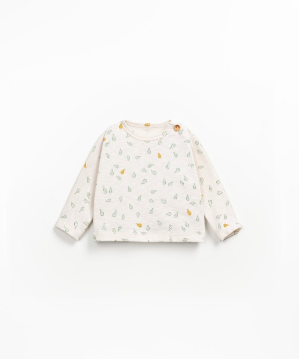 Sweater with pear print