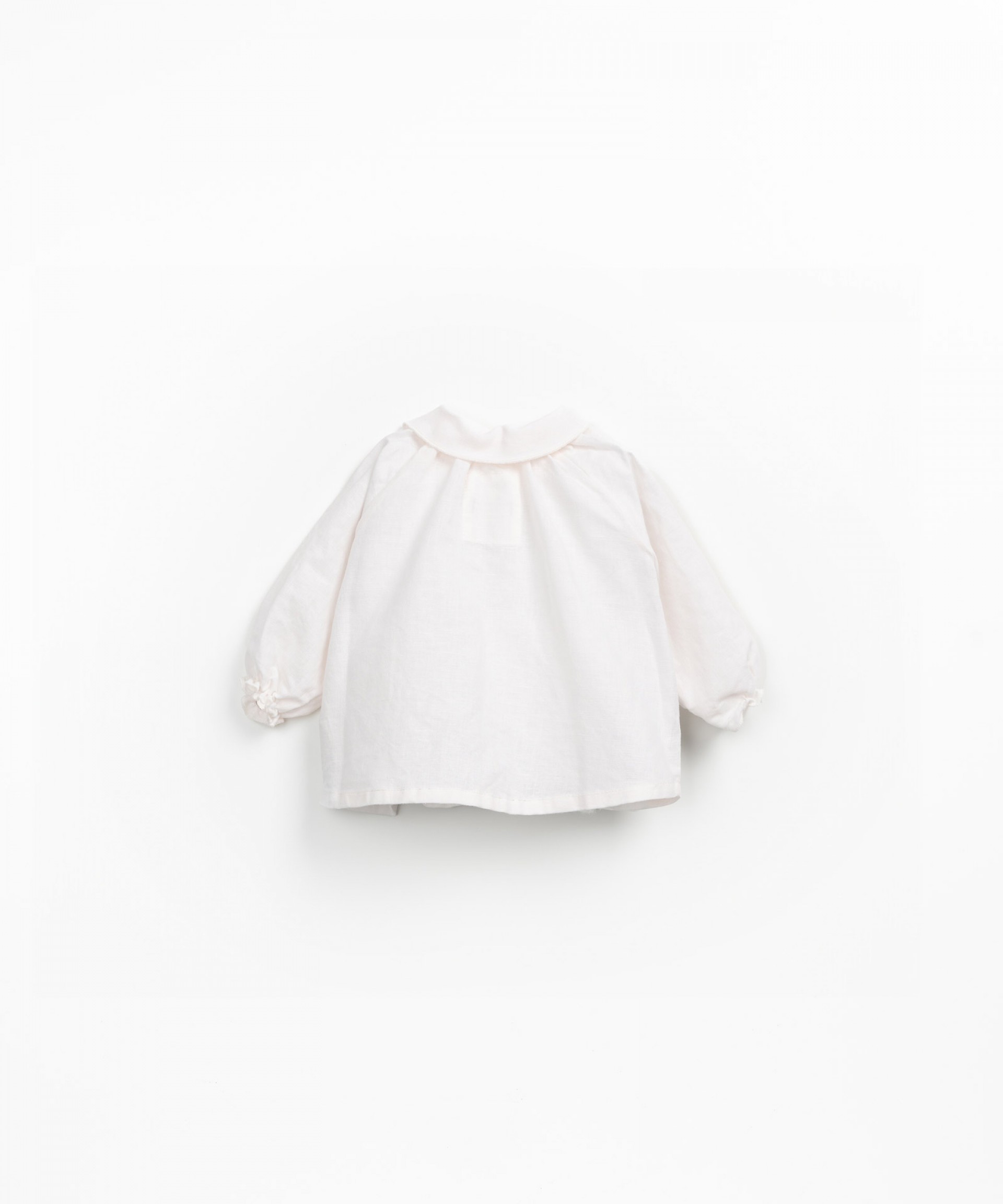 Blusa de tejido con abertura frontal