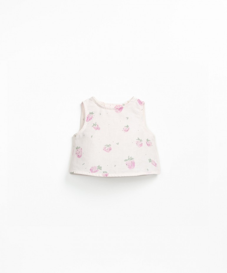Sleeveless blouse with strawberry print