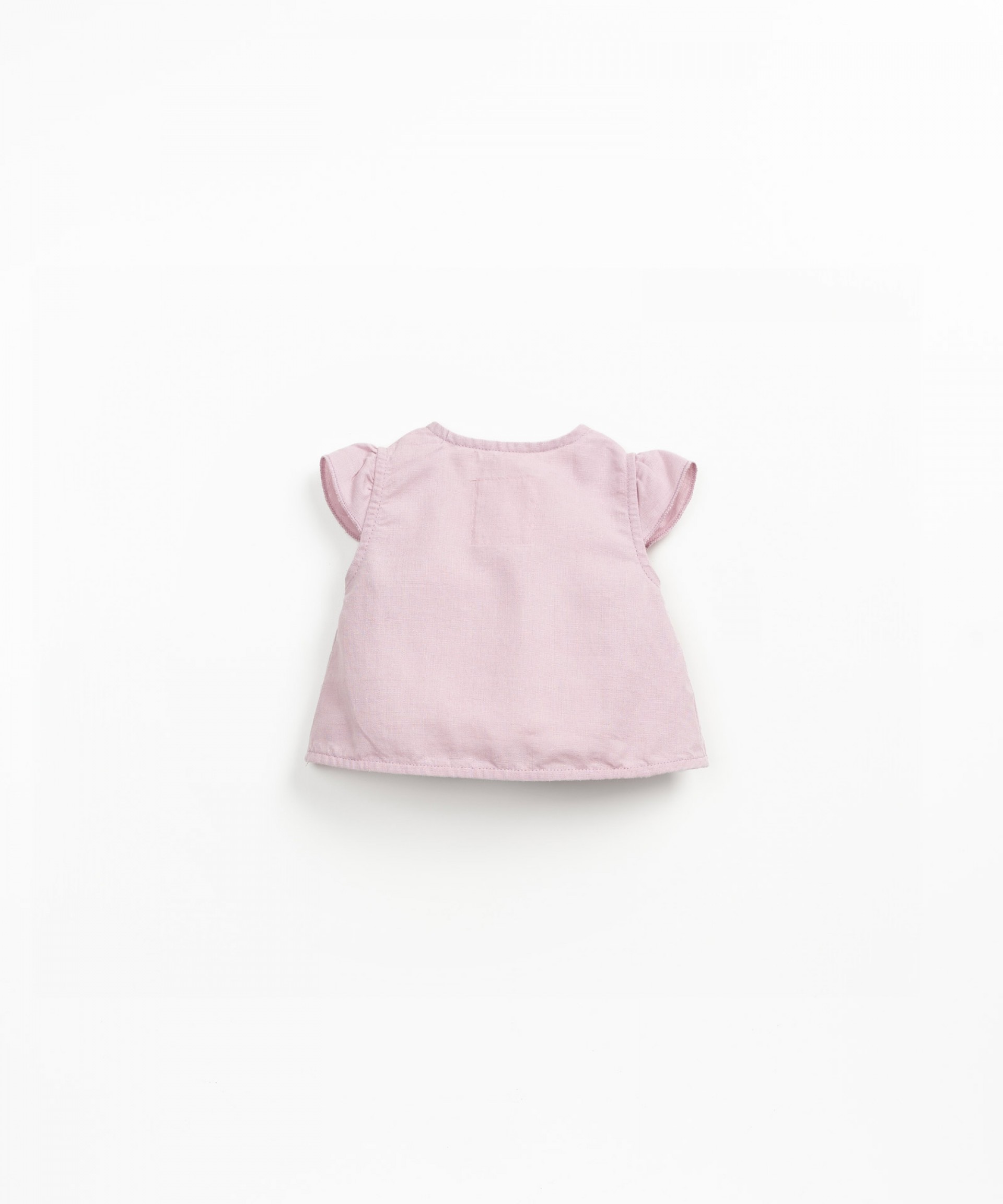 Blusa com trespasse