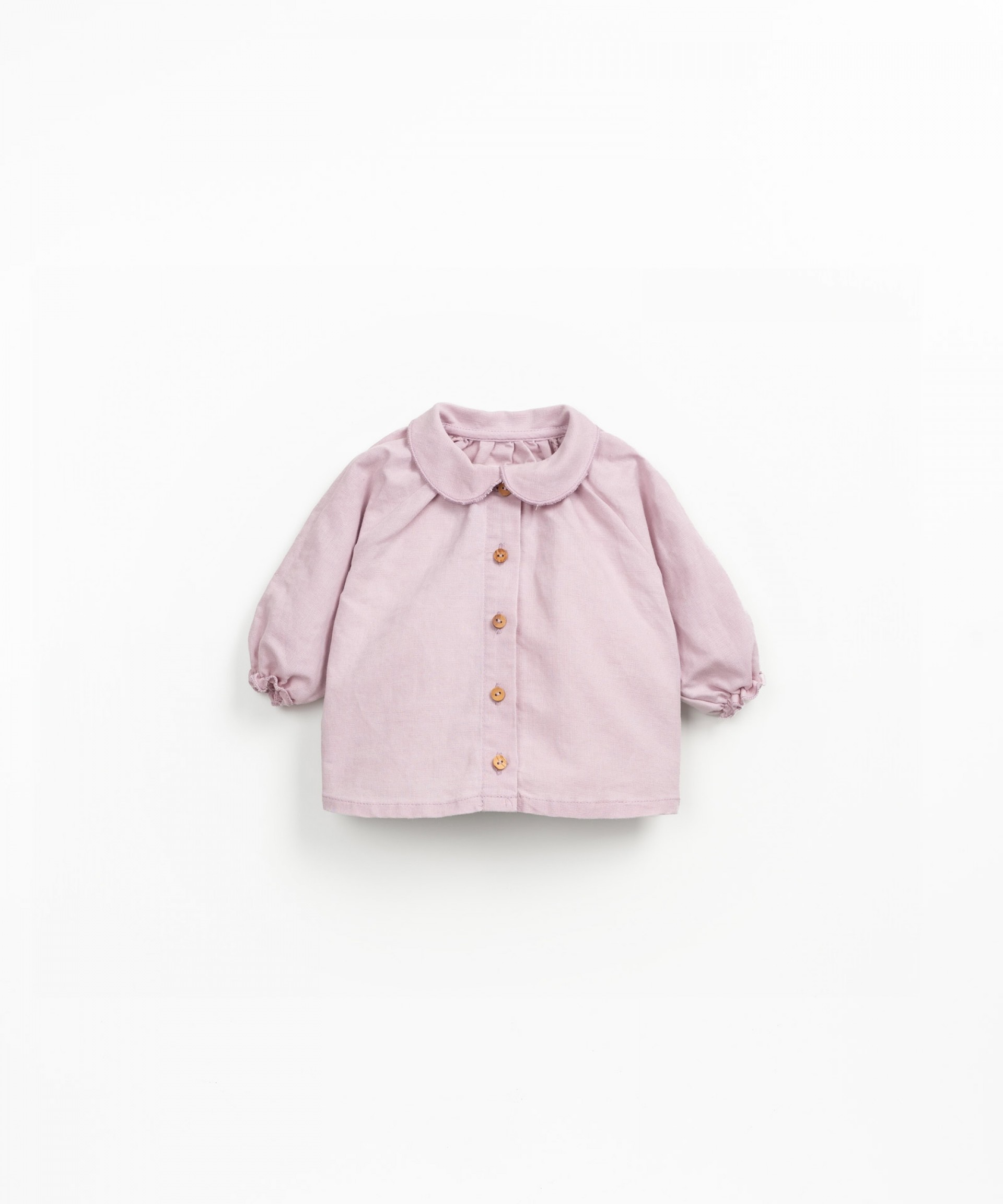Blusa em linho e algodo orgnico com botes de coco