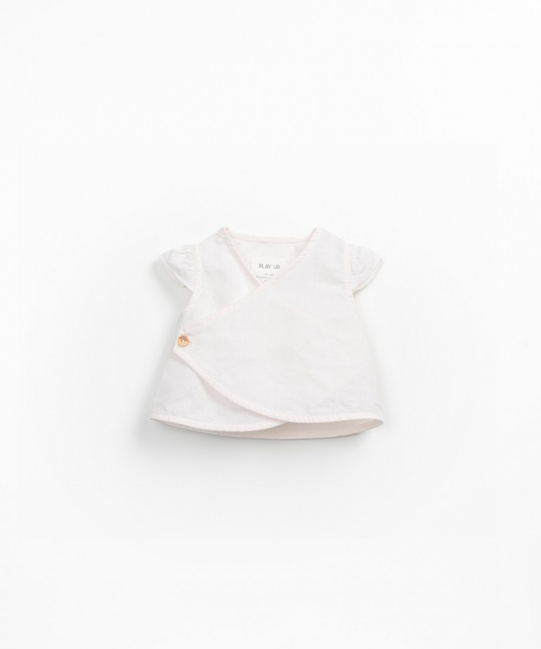 Linen and organic cotton fabric blouse