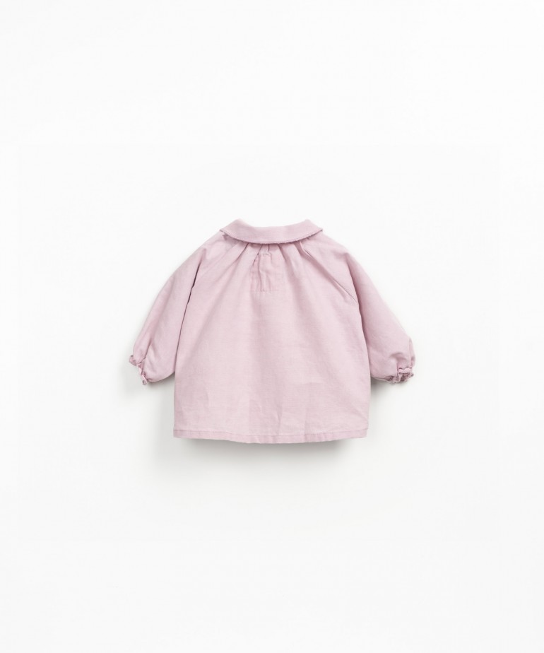 Blusa de tecido em linho e algodo orgnico com botes de coco