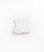 Blusa com trespasse