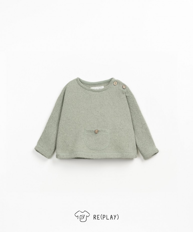 Sweatshirt in cotton and recycled polyester with coconut buttons