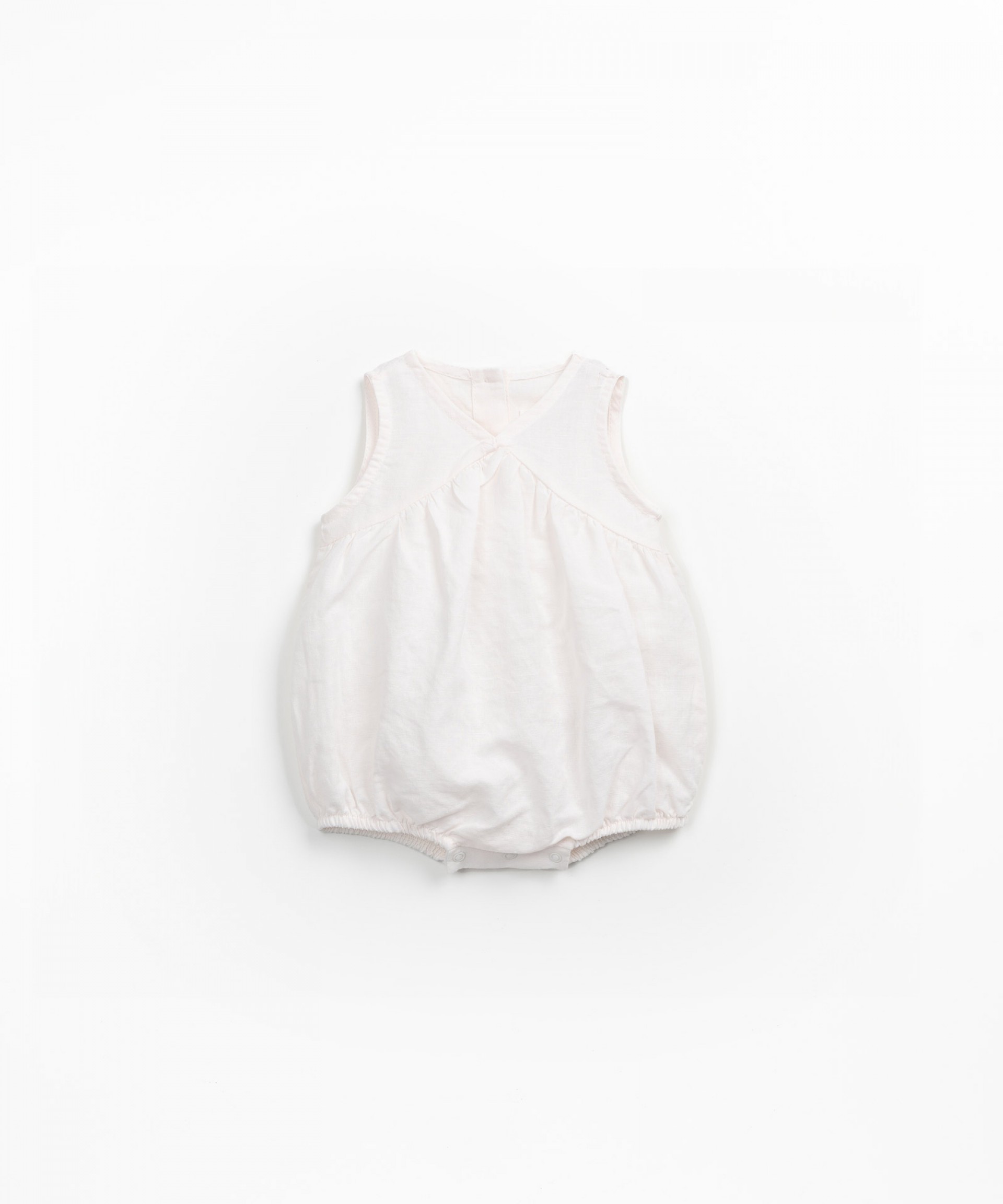 Sleeveless fabric jumpsuit