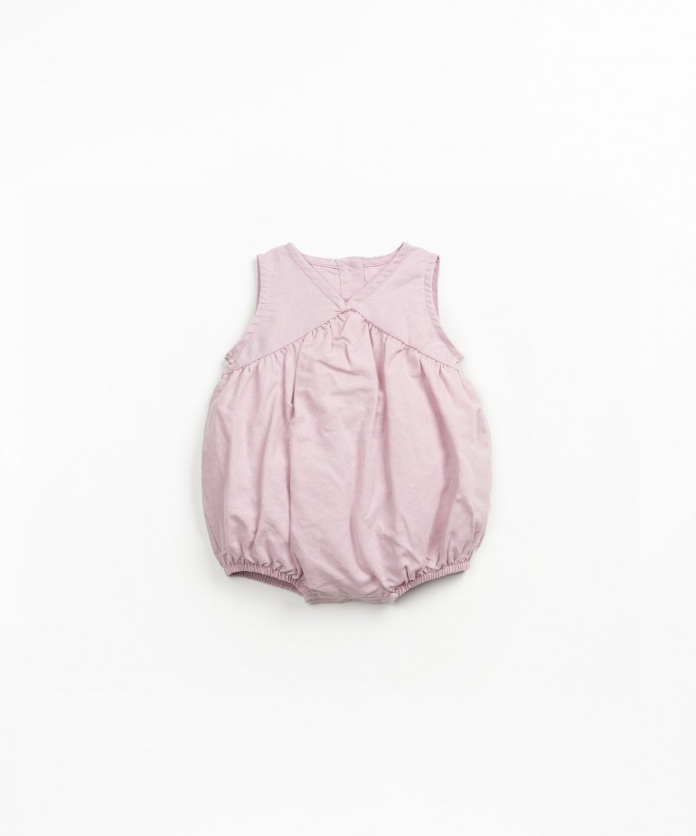 Linen and organic cotton jumpsuit with V-neckline