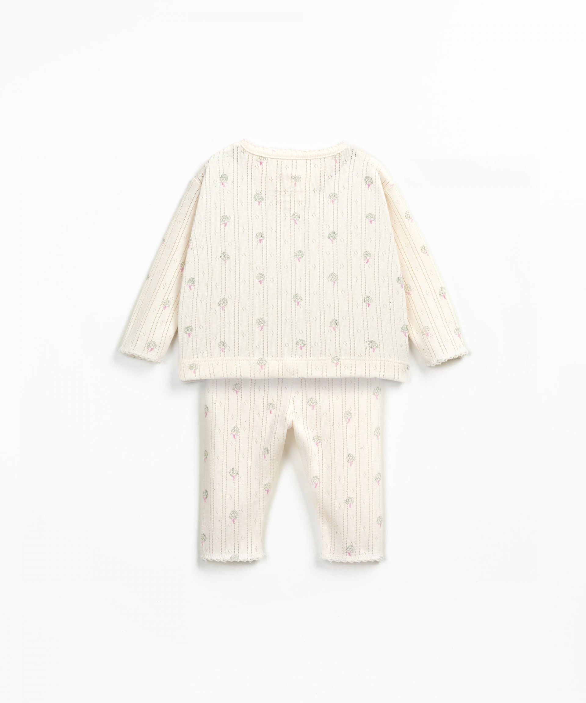 Conjunto com estampado de alcachofras