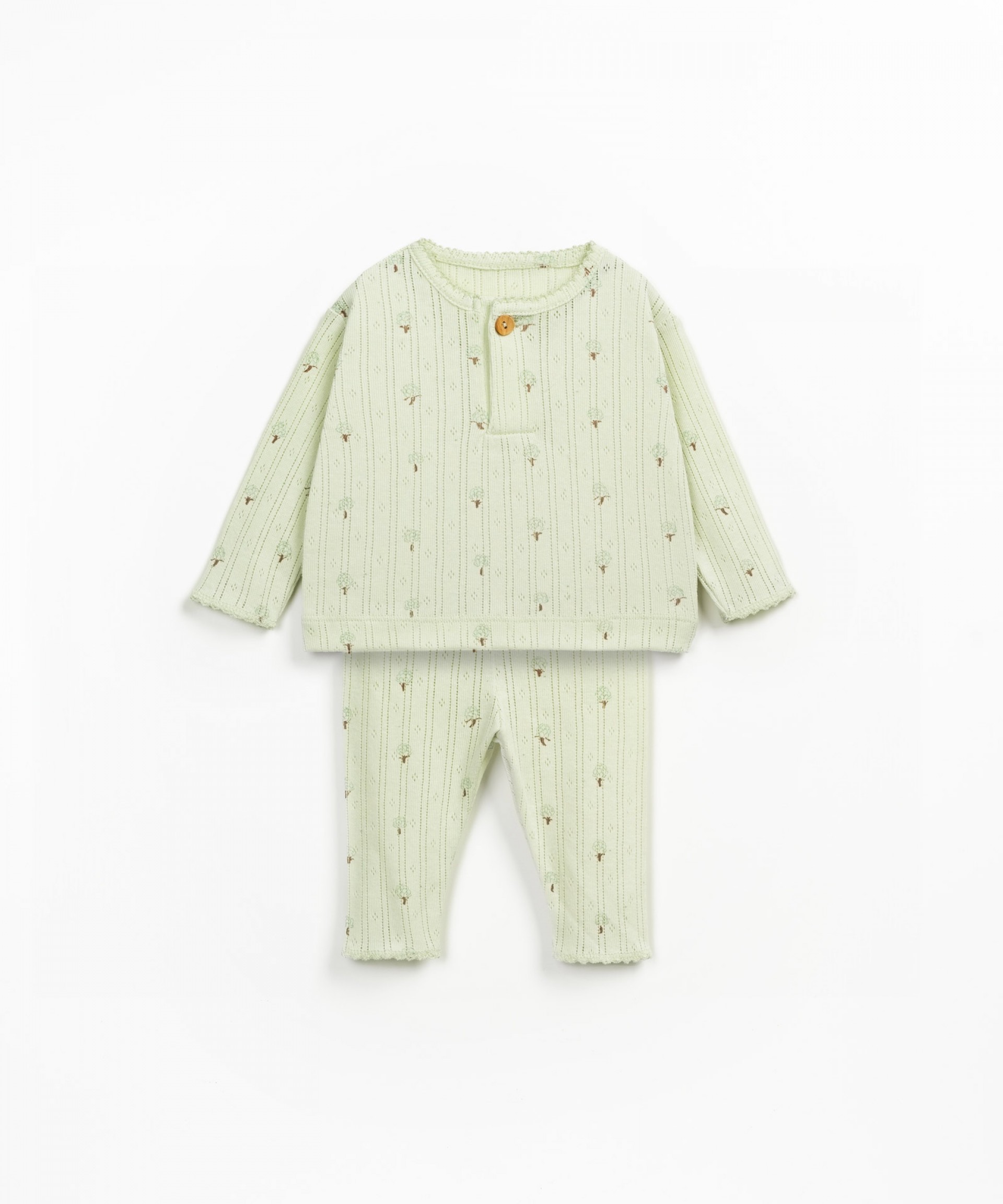 Conjunto em algodo orgnico e reciclado com estampado de riscas