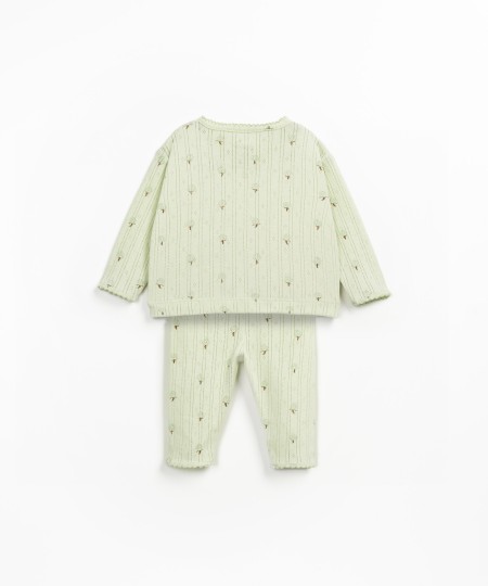Set con maglia e pantaloni in cotone biologico e cotone riciclato