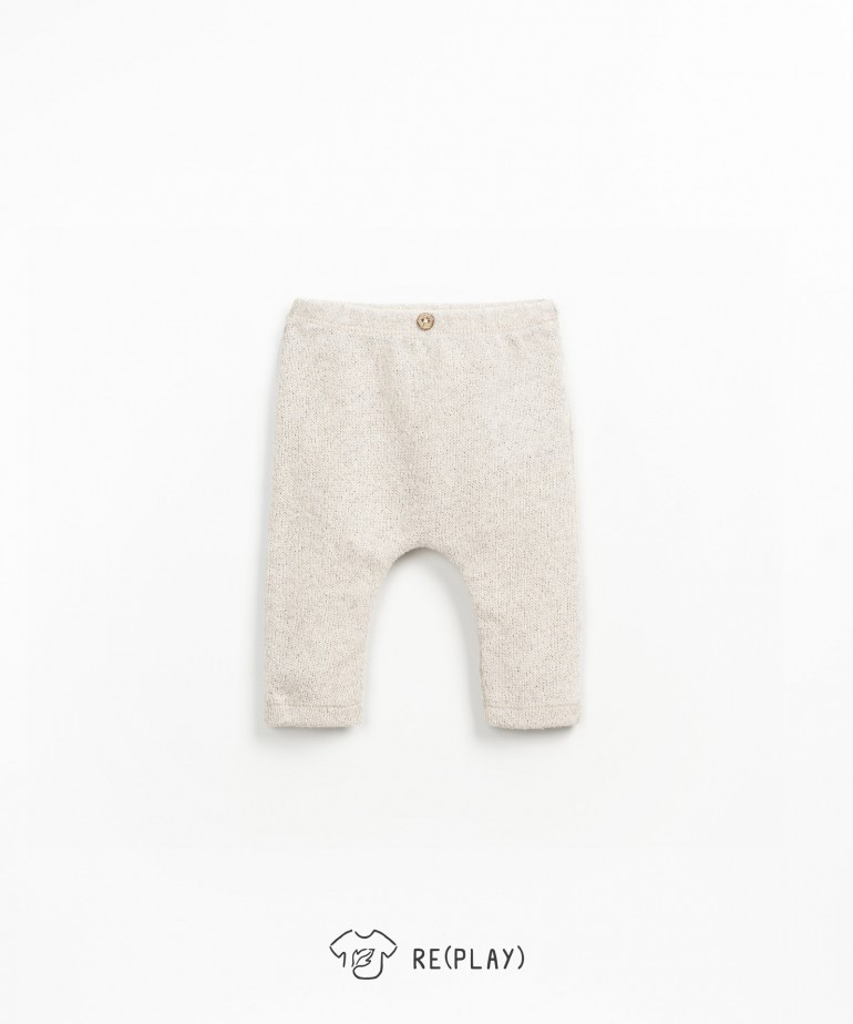 Leggings in a blend of cotton and recycled polyester with a coconut button