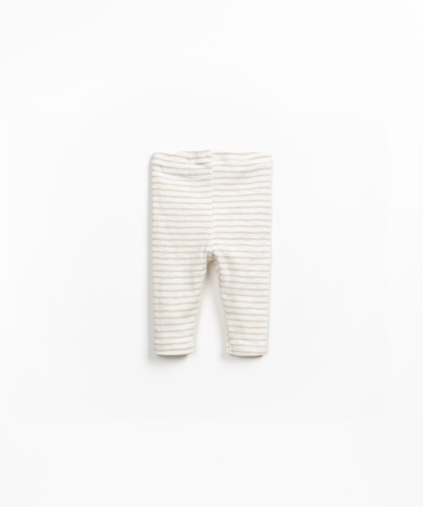 Leggings a righe con bottone decorativo in cocco