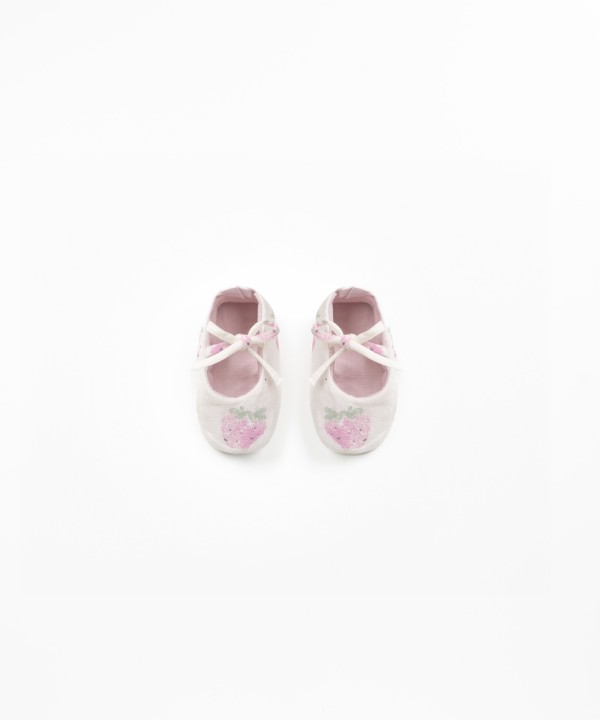 Scarpe in tessuto con stampa di fragole