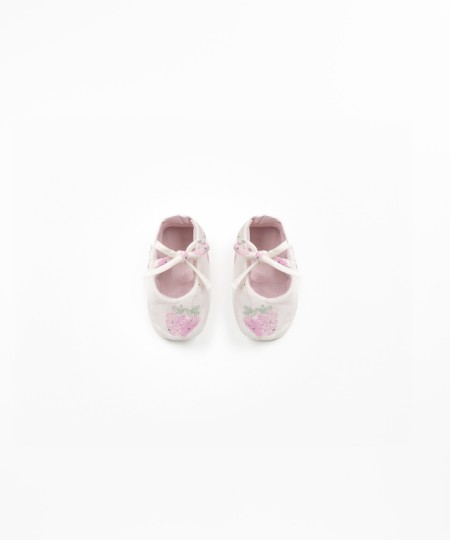 Fabric shoes with strawberry print