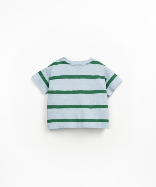 Striped pattern t-shirt