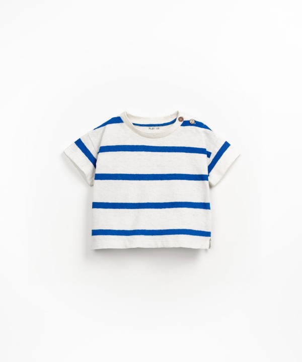 Striped pattern t-shirt