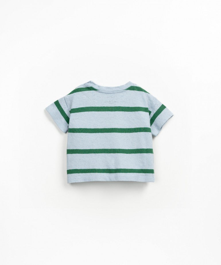 Striped pattern t-shirt