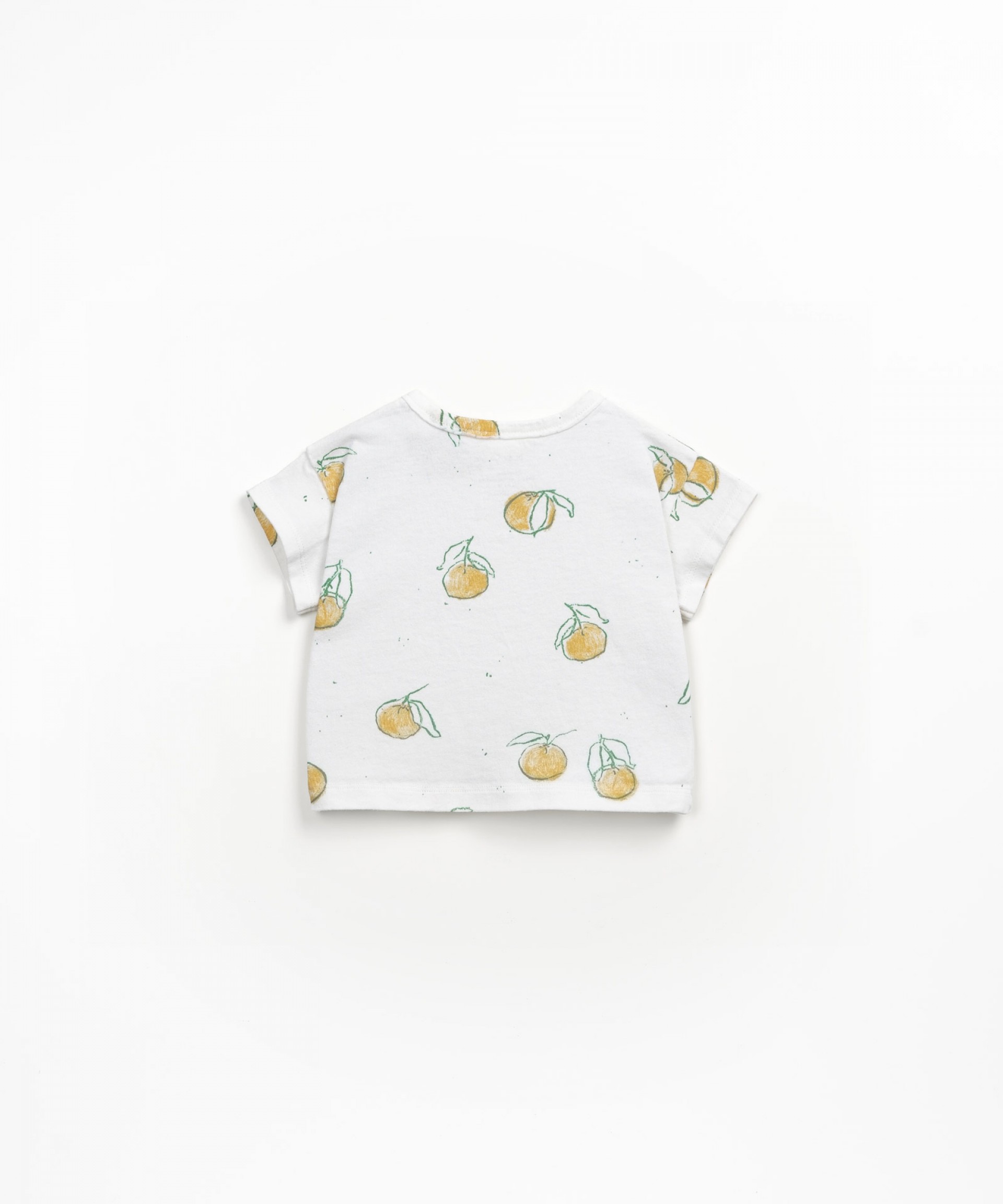 T-shirt com boto de coco